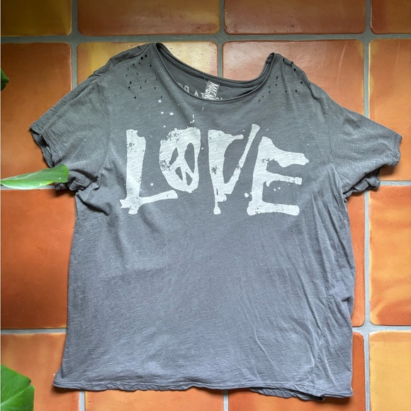 Magnolia Pearl Tops - Magnolia Pearl Charcoal Graphic Love Tee Peace Sign Love Magnolia Pearl